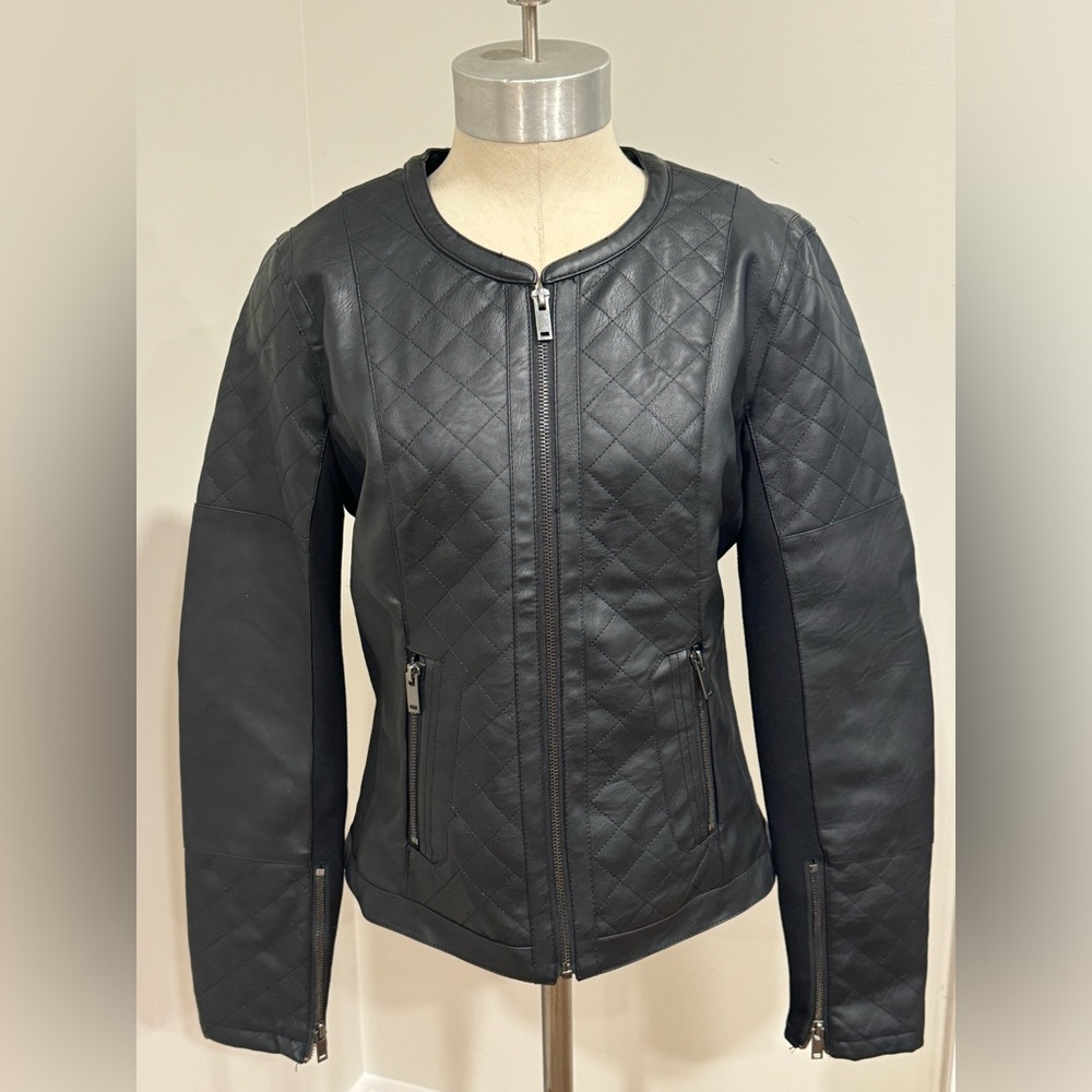Harve Benard Black Faux Leather Jacket Size Small Motorcycle Style Jacket Fitted